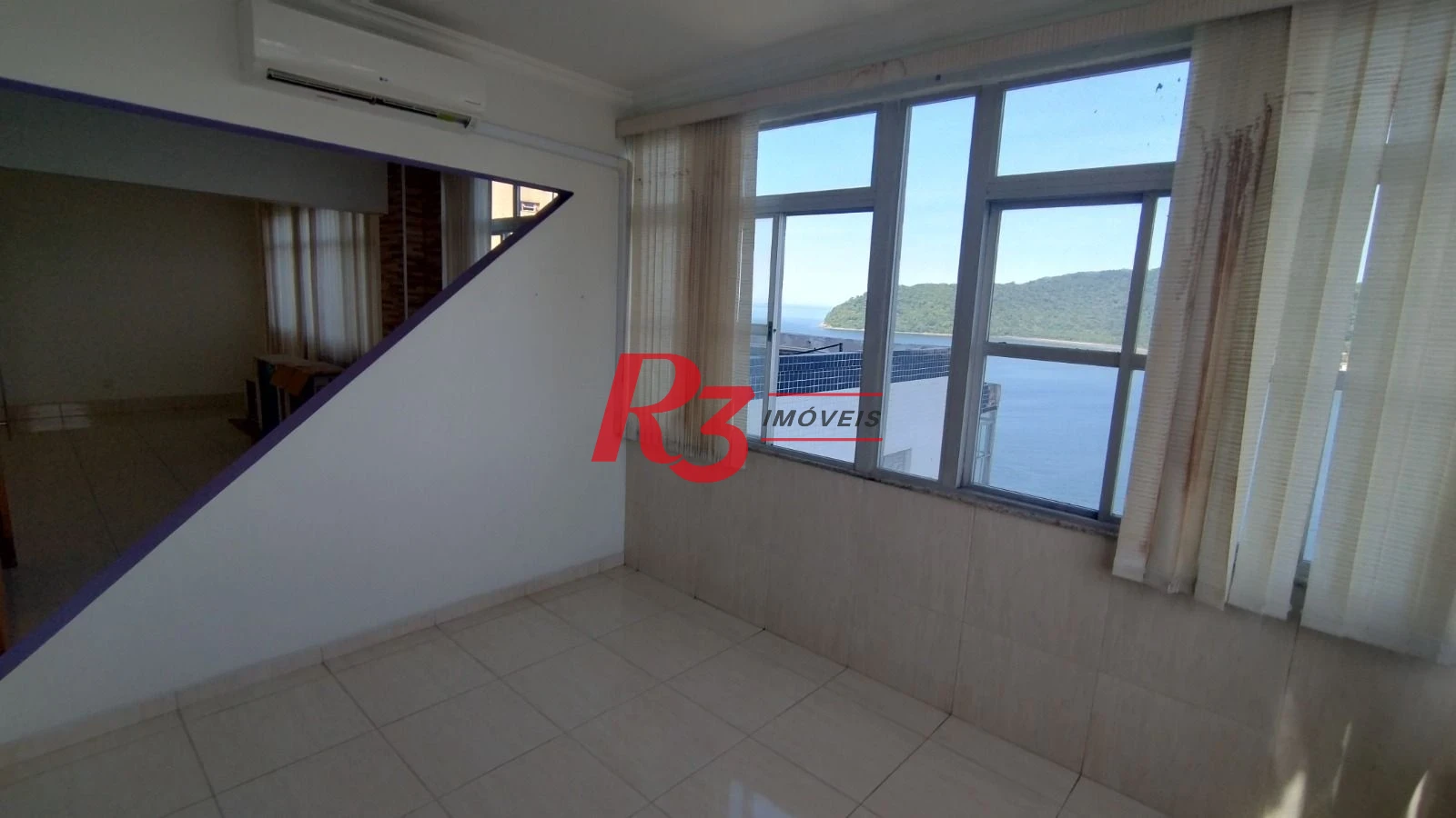 Apartamento com 4 dormitórios à venda, 274 m² por R$ 900.000,00 - Itararé - São Vicente/SP