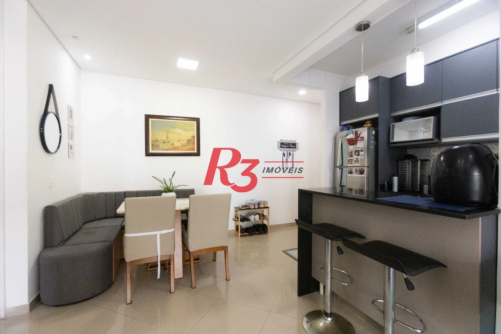 Apartamento com 2 dormitórios à venda, 64 m² por R$ 640.000,00 - Estuário - Santos/SP