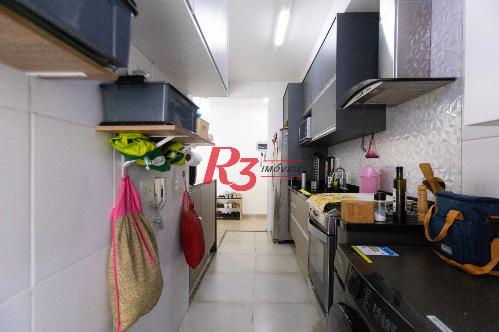 Apartamento com 2 dormitórios à venda, 64 m² por R$ 640.000,00 - Estuário - Santos/SP