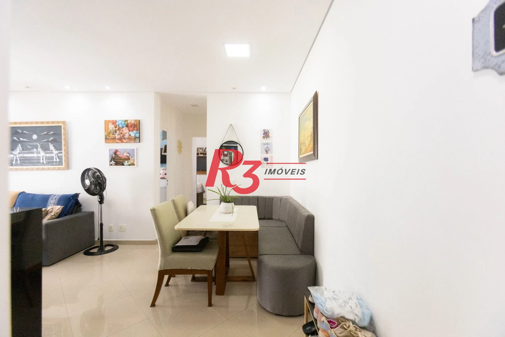 Apartamento com 2 dormitórios à venda, 64 m² por R$ 640.000,00 - Estuário - Santos/SP