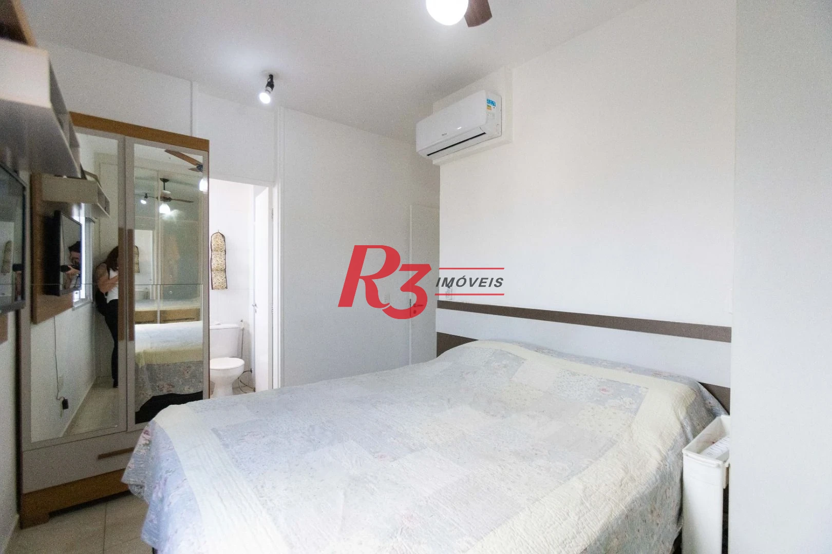 Apartamento com 2 dormitórios à venda, 64 m² por R$ 640.000,00 - Estuário - Santos/SP
