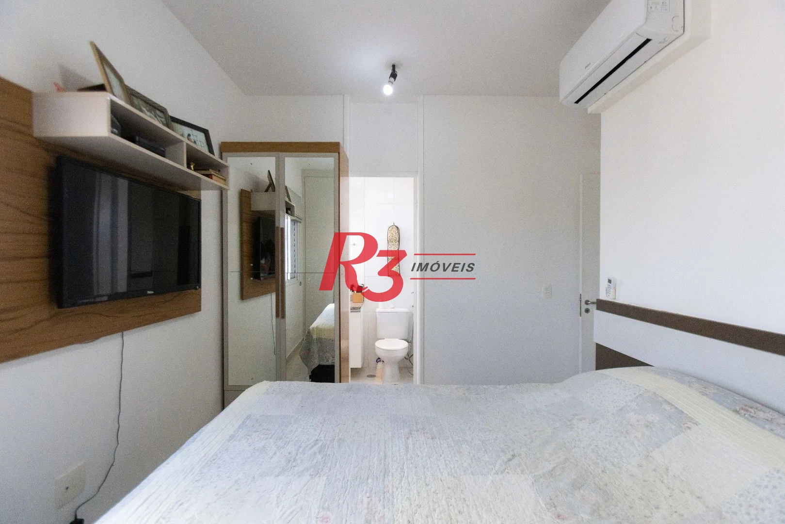 Apartamento com 2 dormitórios à venda, 64 m² por R$ 640.000,00 - Estuário - Santos/SP