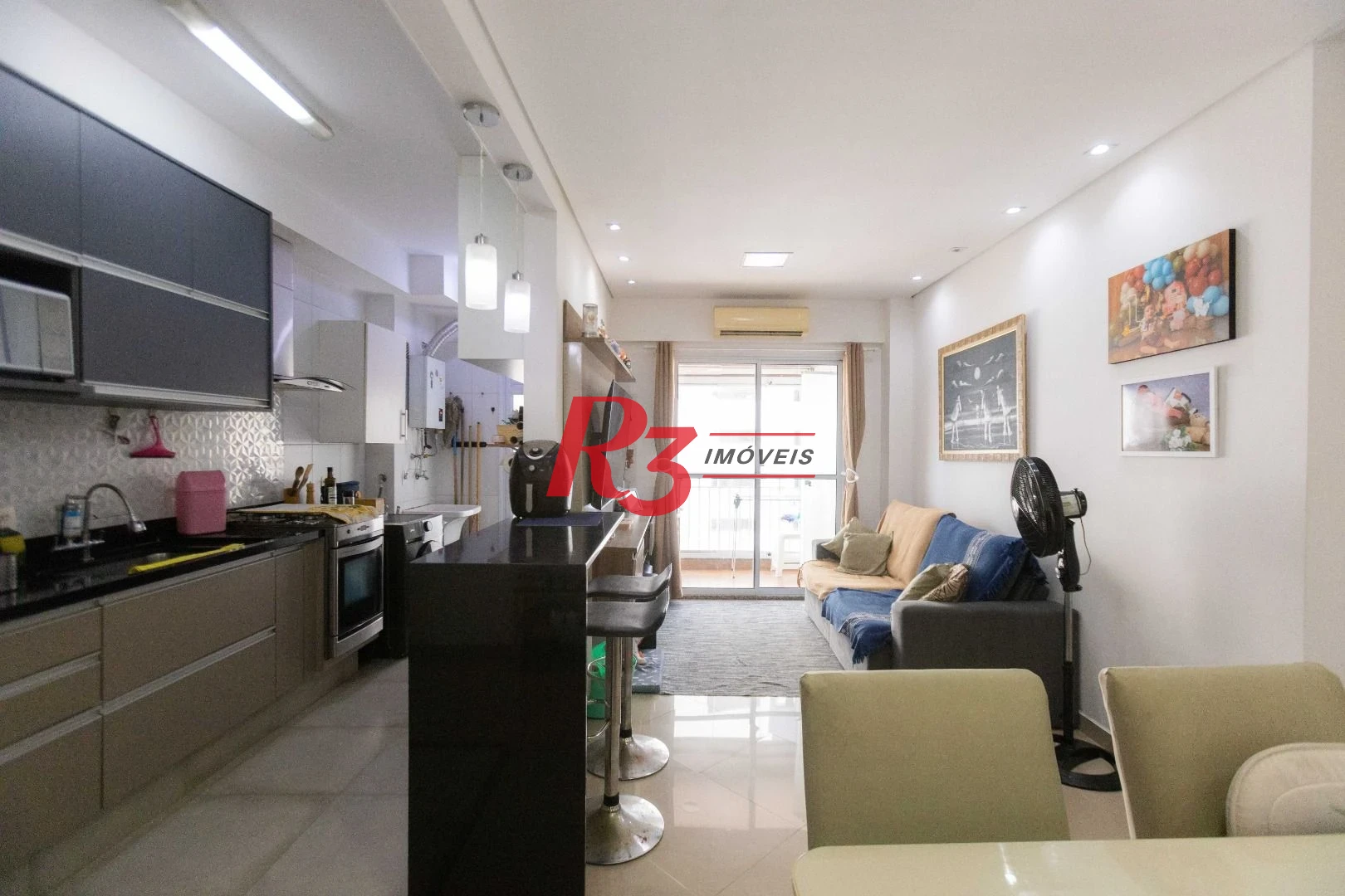 Apartamento com 2 dormitórios à venda, 64 m² por R$ 640.000,00 - Estuário - Santos/SP