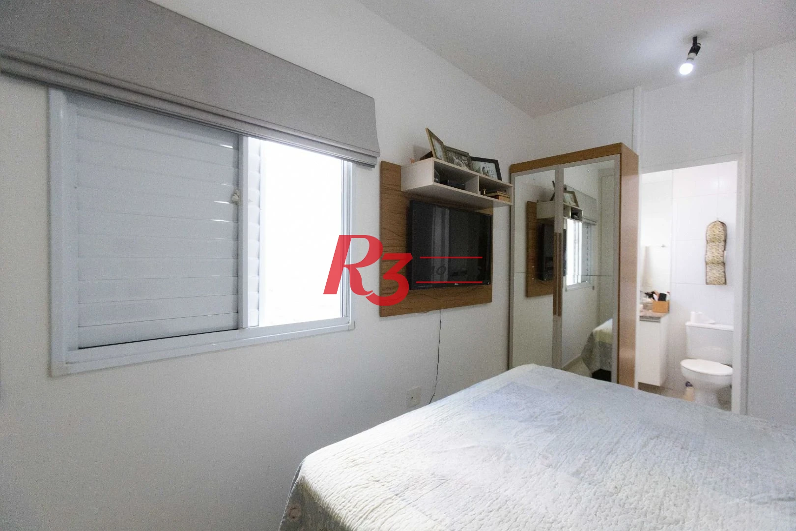 Apartamento com 2 dormitórios à venda, 64 m² por R$ 640.000,00 - Estuário - Santos/SP
