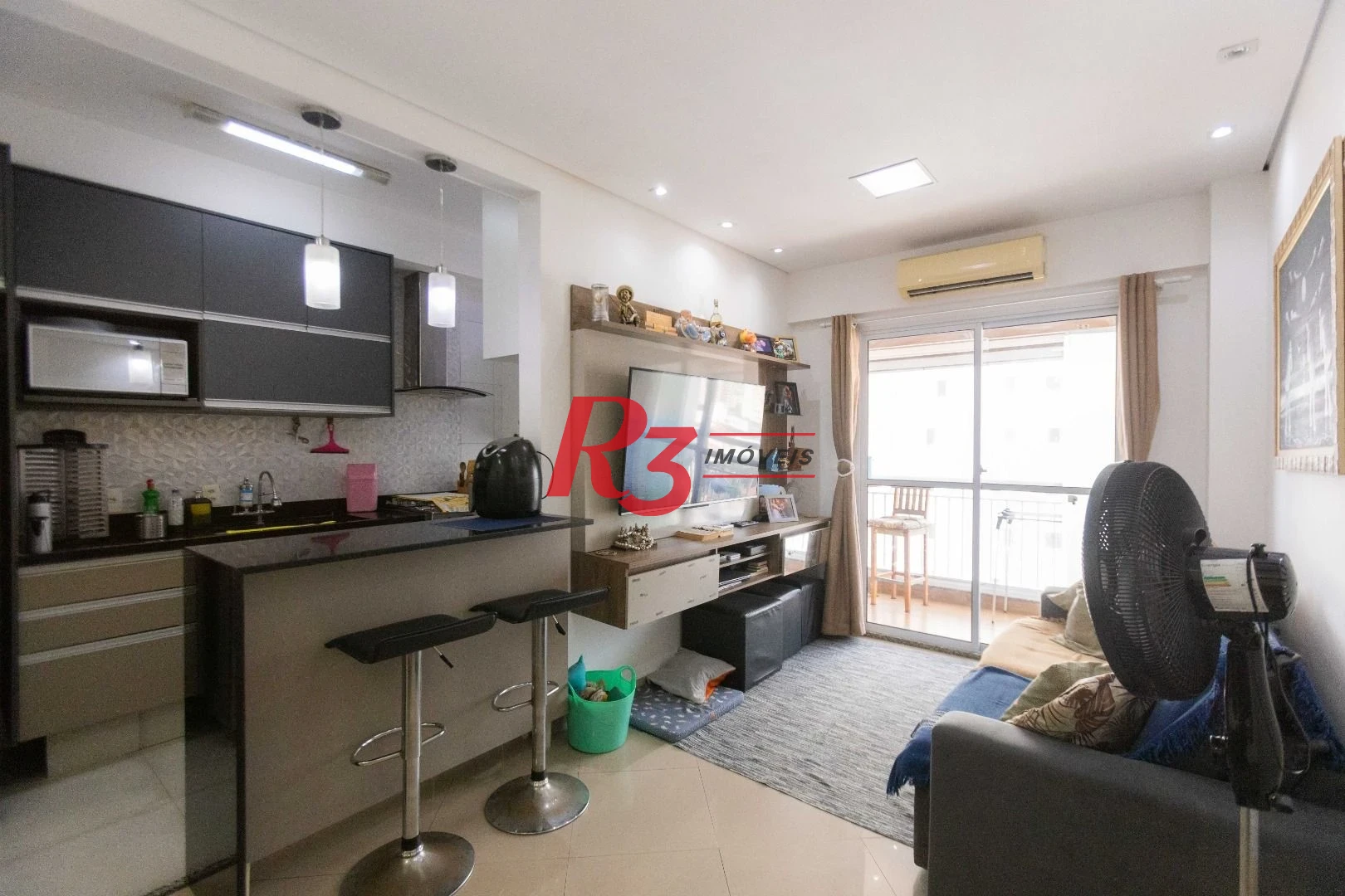 Apartamento com 2 dormitórios à venda, 64 m² por R$ 640.000,00 - Estuário - Santos/SP