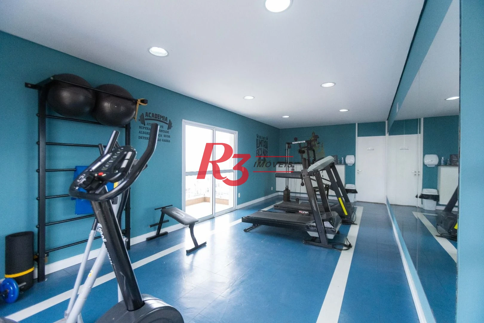Apartamento com 2 dormitórios à venda, 64 m² por R$ 640.000,00 - Estuário - Santos/SP