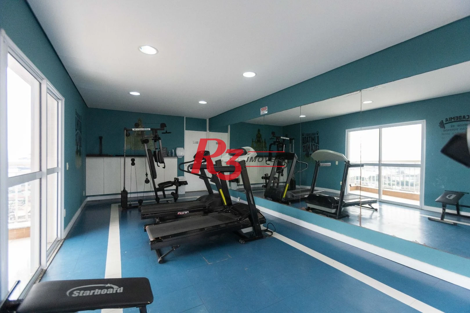 Apartamento com 2 dormitórios à venda, 64 m² por R$ 640.000,00 - Estuário - Santos/SP