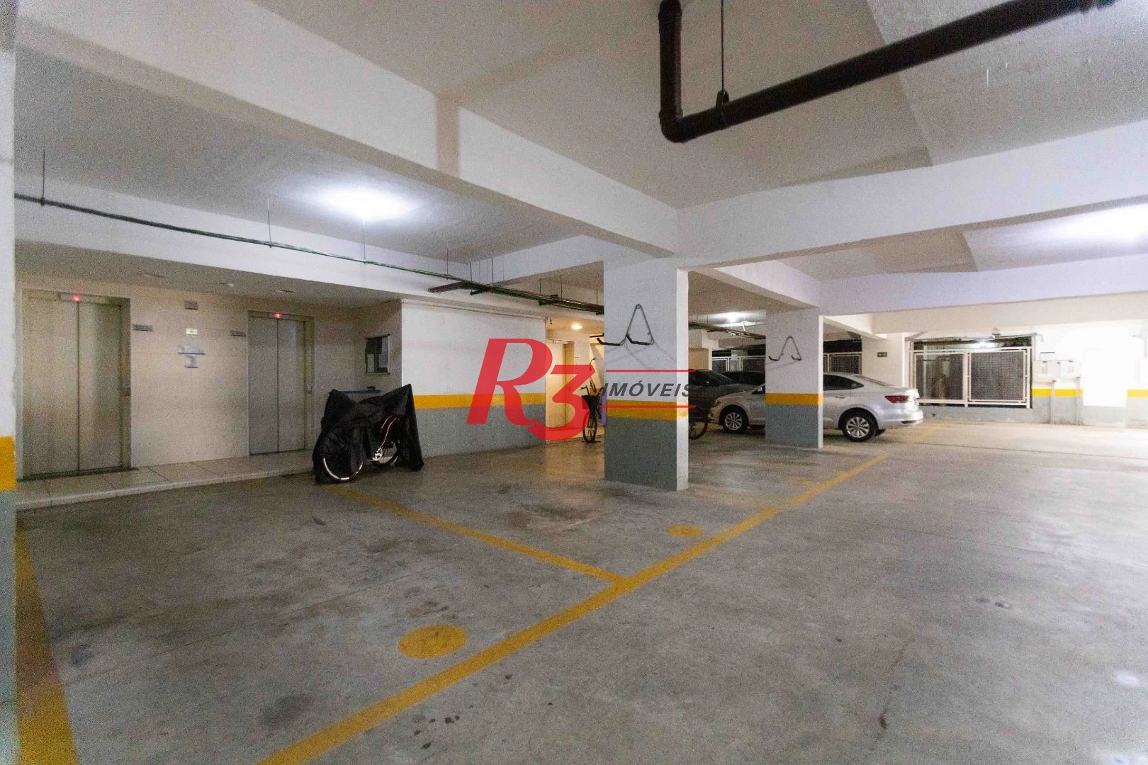Apartamento com 2 dormitórios à venda, 64 m² por R$ 640.000,00 - Estuário - Santos/SP