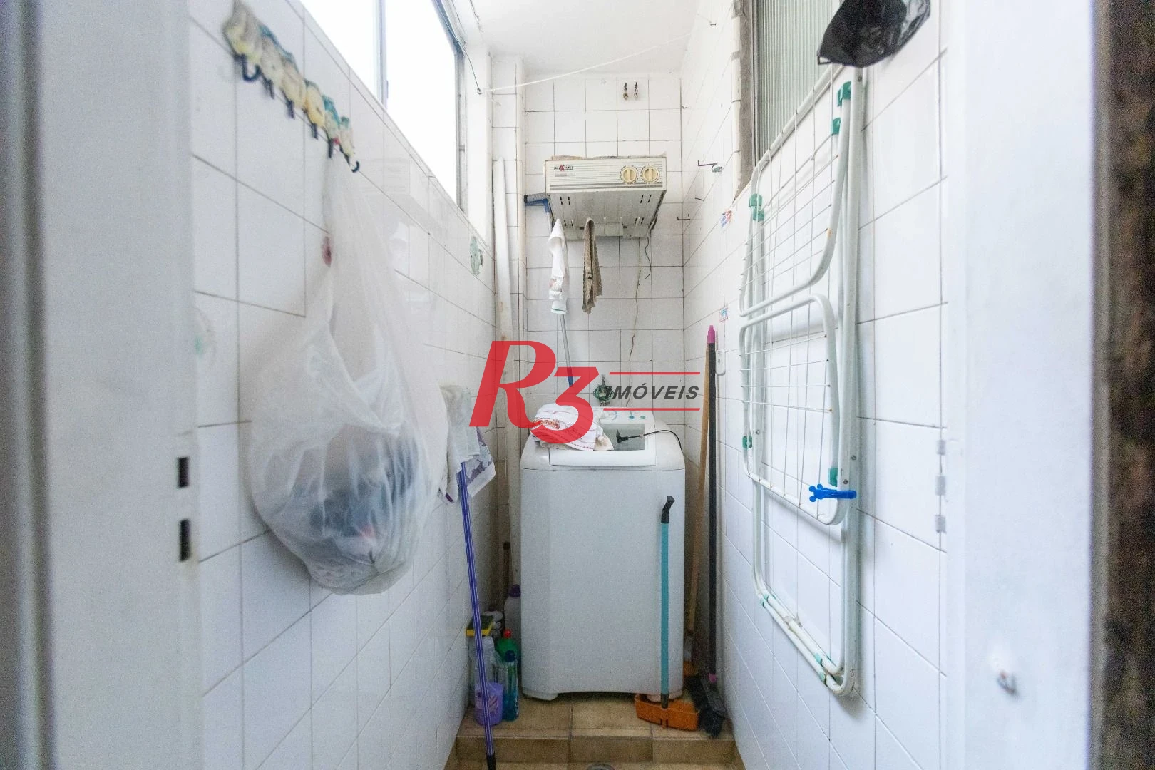 Kitnet com 1 dormitório à venda, 48 m² por R$ 340.000,00 - Aparecida - Santos/SP