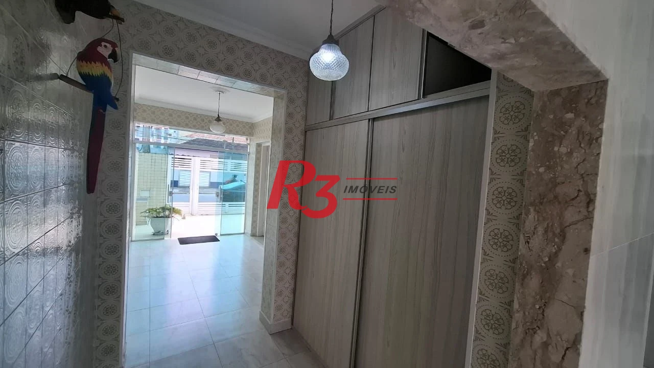Sobrado com 3 dormitórios à venda, 170 m² por R$ 1.500.000,00 - Embaré - Santos/SP