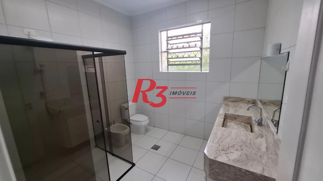 Sobrado com 3 dormitórios à venda, 170 m² por R$ 1.500.000,00 - Embaré - Santos/SP