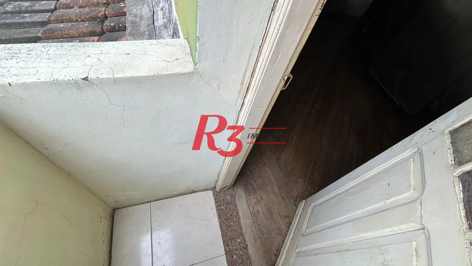 Sobrado com 3 dormitórios à venda, 121 m² por R$ 480.000,00 - Macuco - Santos/SP