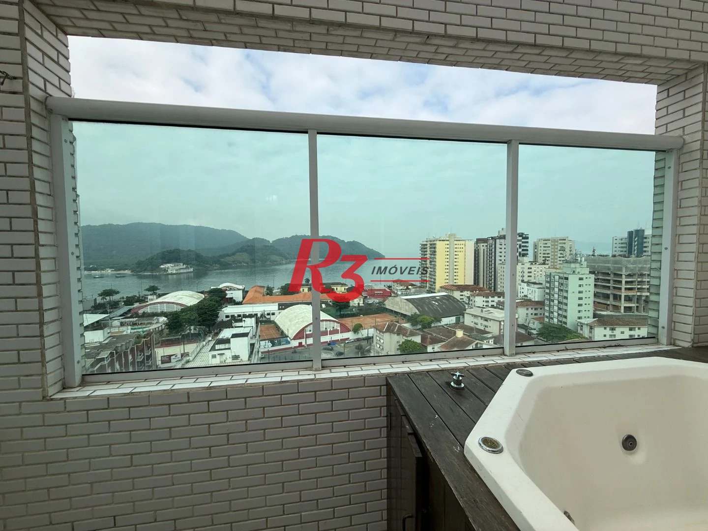 Cobertura com 3 dormitórios à venda, 110 m² por R$ 1.330.000,00 - Ponta da Praia - Santos/SP
