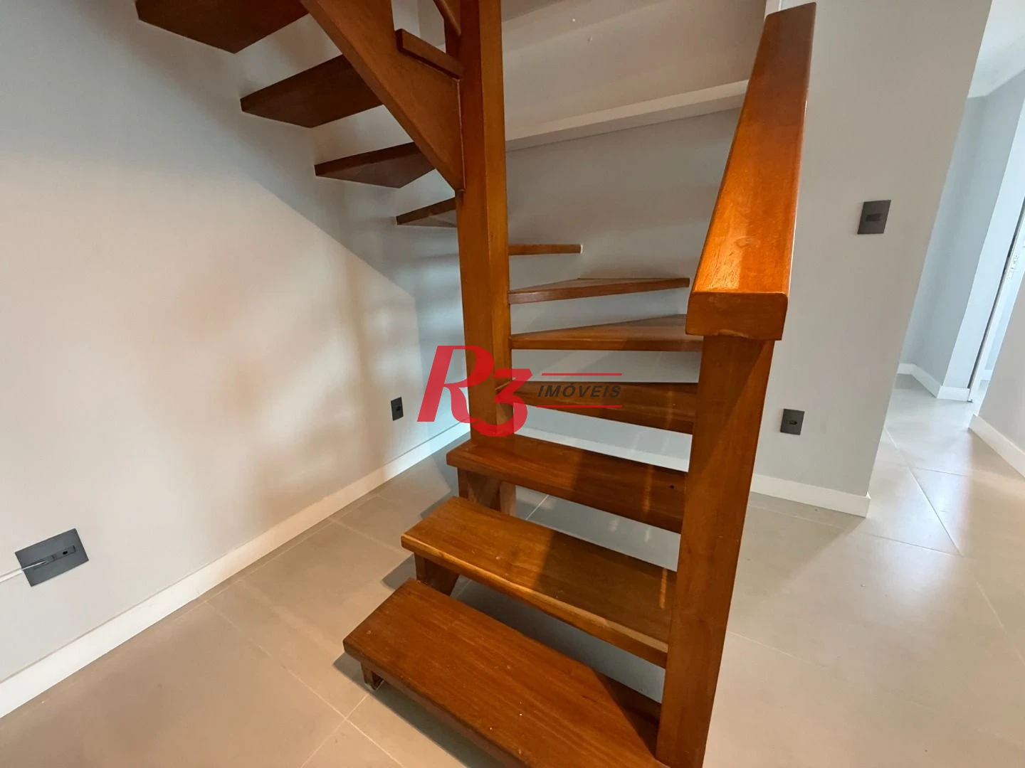 Cobertura com 3 dormitórios à venda, 110 m² por R$ 1.330.000,00 - Ponta da Praia - Santos/SP