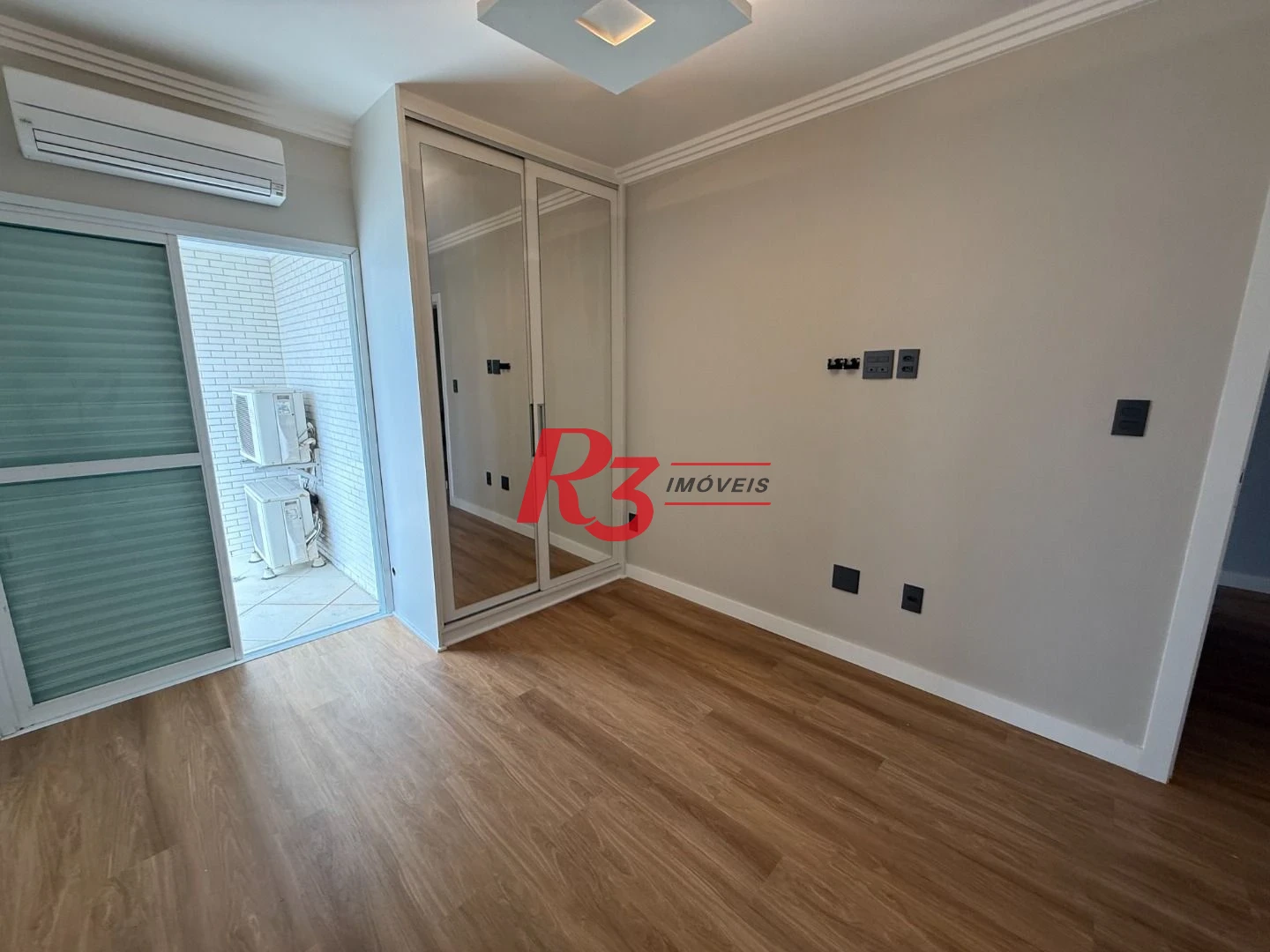 Cobertura com 3 dormitórios à venda, 110 m² por R$ 1.330.000,00 - Ponta da Praia - Santos/SP