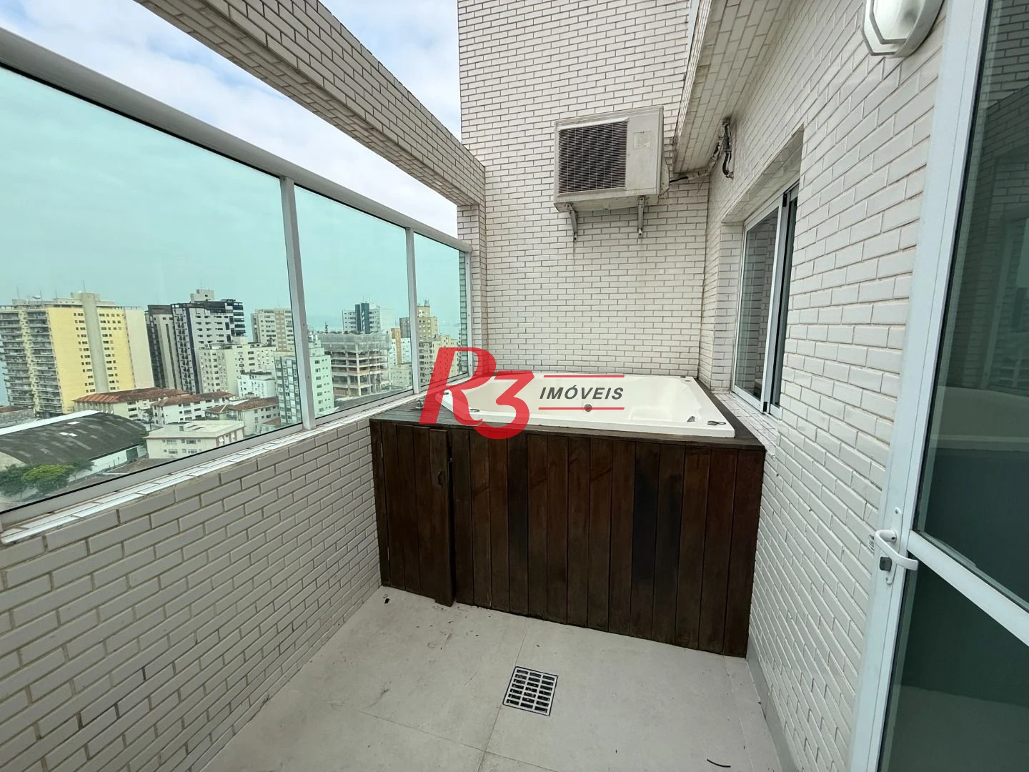 Cobertura com 3 dormitórios à venda, 110 m² por R$ 1.330.000,00 - Ponta da Praia - Santos/SP