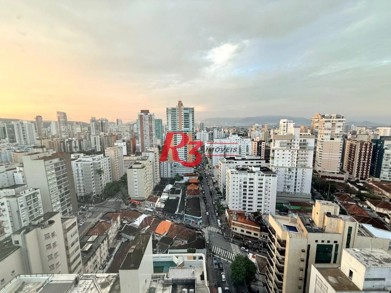 Apartamento com 3 dormitórios à venda, 134 m² por R$ 2.670.000,00 - Boqueirão - Santos/SP