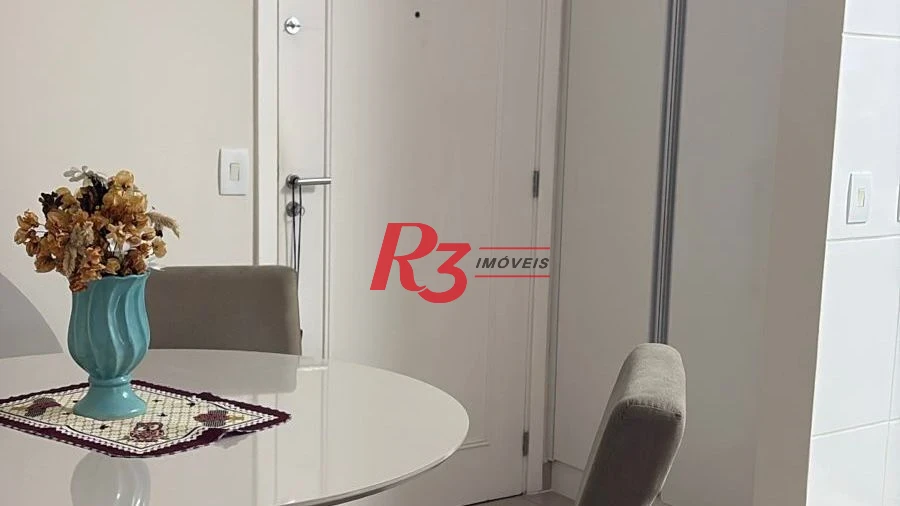 Apartamento com 2 dormitórios à venda, 62 m² por R$ 650.000,00 - Marapé - Santos/SP