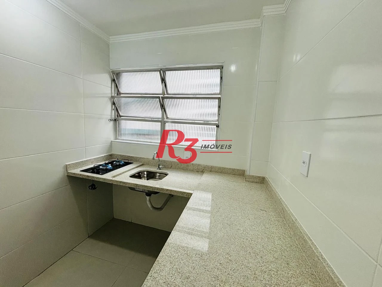 Studio com 1 dormitório à venda, 33 m² por R$ 300.000,00 - Embaré - Santos/SP