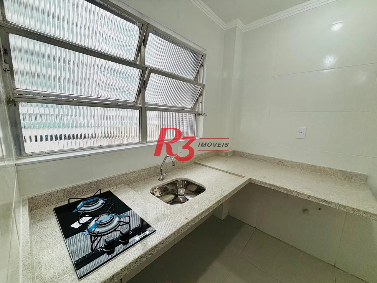 Studio com 1 dormitório à venda, 33 m² por R$ 300.000,00 - Embaré - Santos/SP