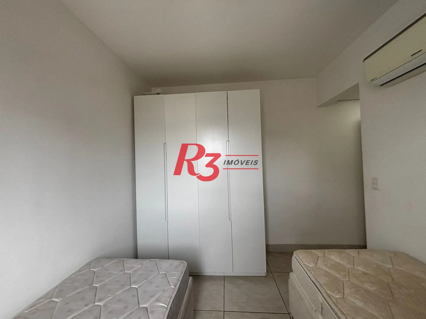 Apartamento com 3 dormitórios à venda, 80 m² por R$ 800.000,00 - Gonzaga - Santos/SP