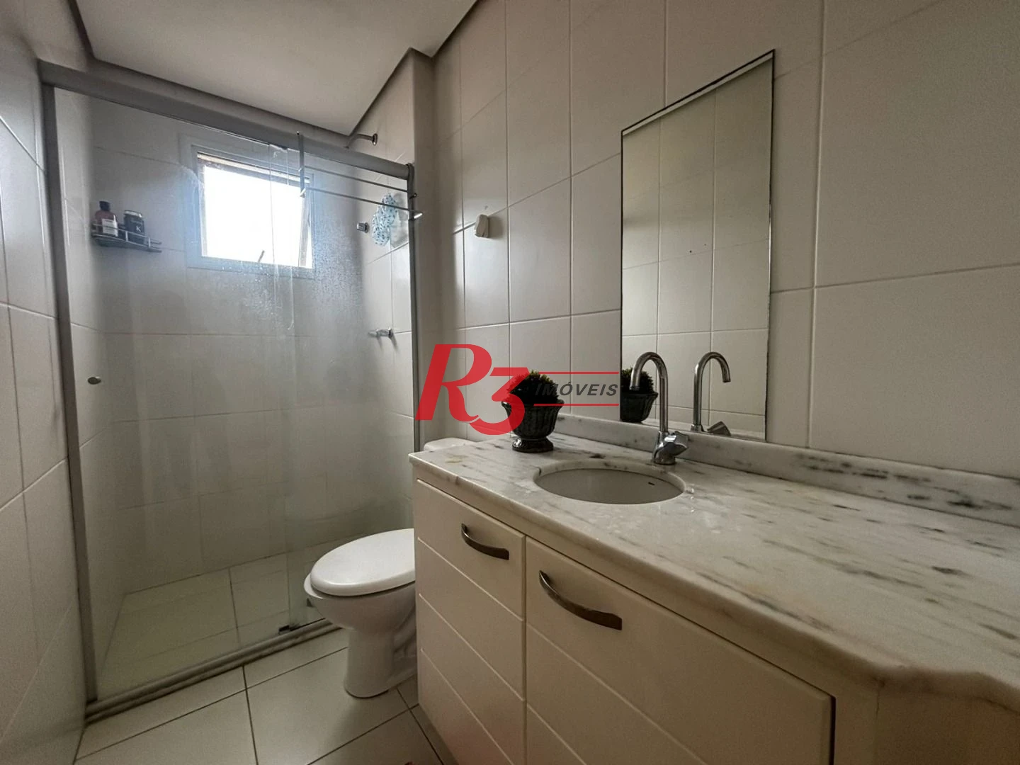 Apartamento com 3 dormitórios à venda, 80 m² por R$ 800.000,00 - Gonzaga - Santos/SP