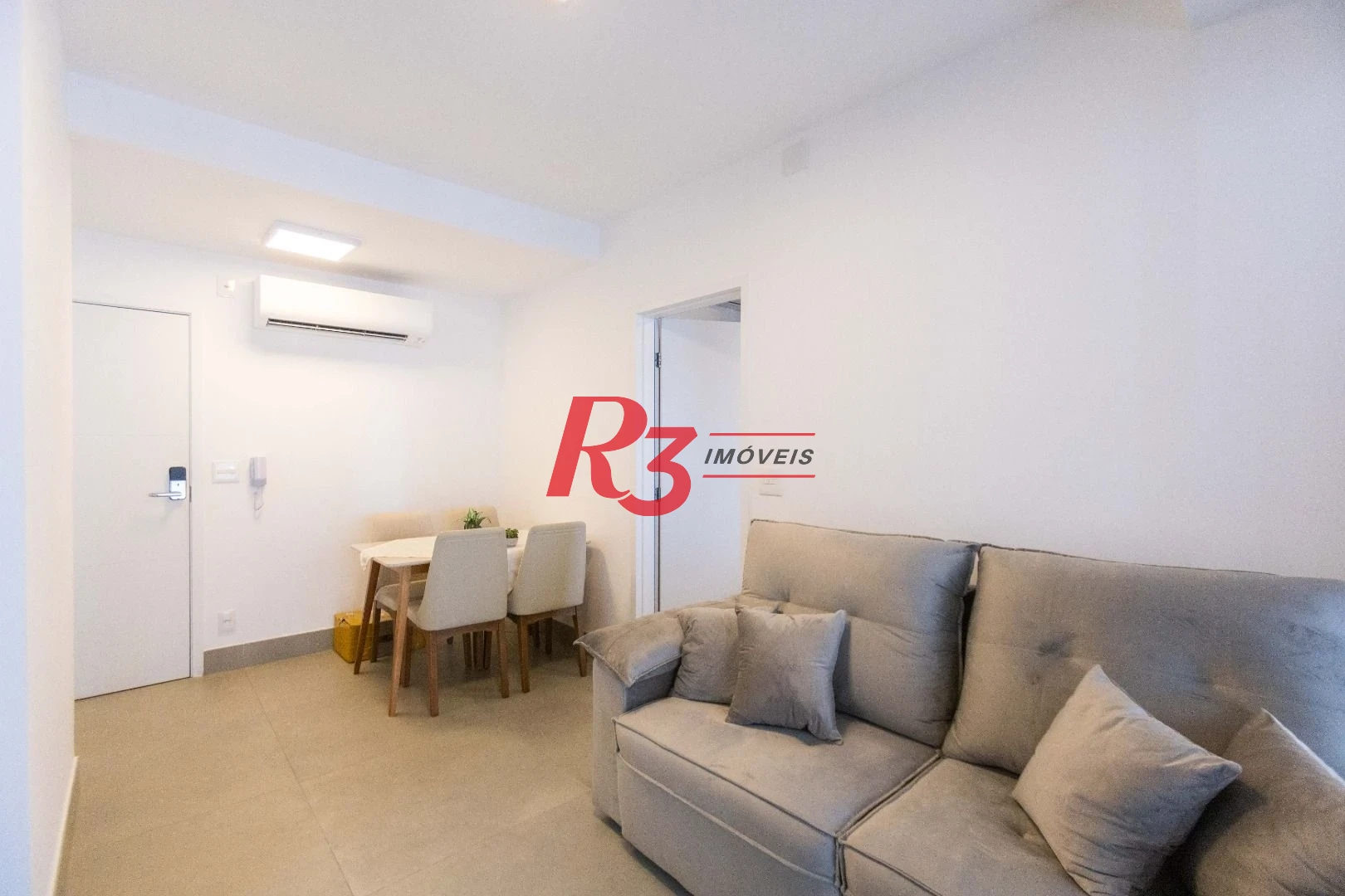 Apartamento com 1 suíte para alugar, 54 m² por R$ 6.100/mês - Boqueirão - Santos/SP