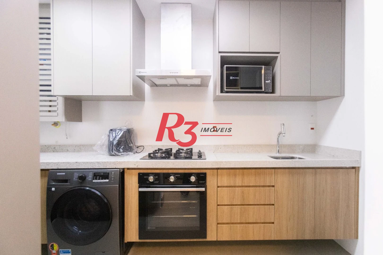 Apartamento com 1 suíte para alugar, 54 m² por R$ 6.100/mês - Boqueirão - Santos/SP