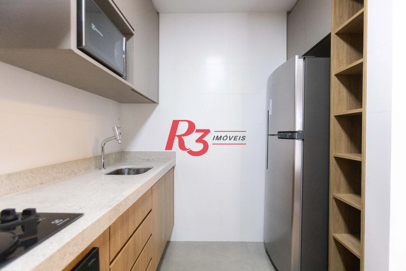 Apartamento com 1 suíte para alugar, 54 m² por R$ 6.100/mês - Boqueirão - Santos/SP