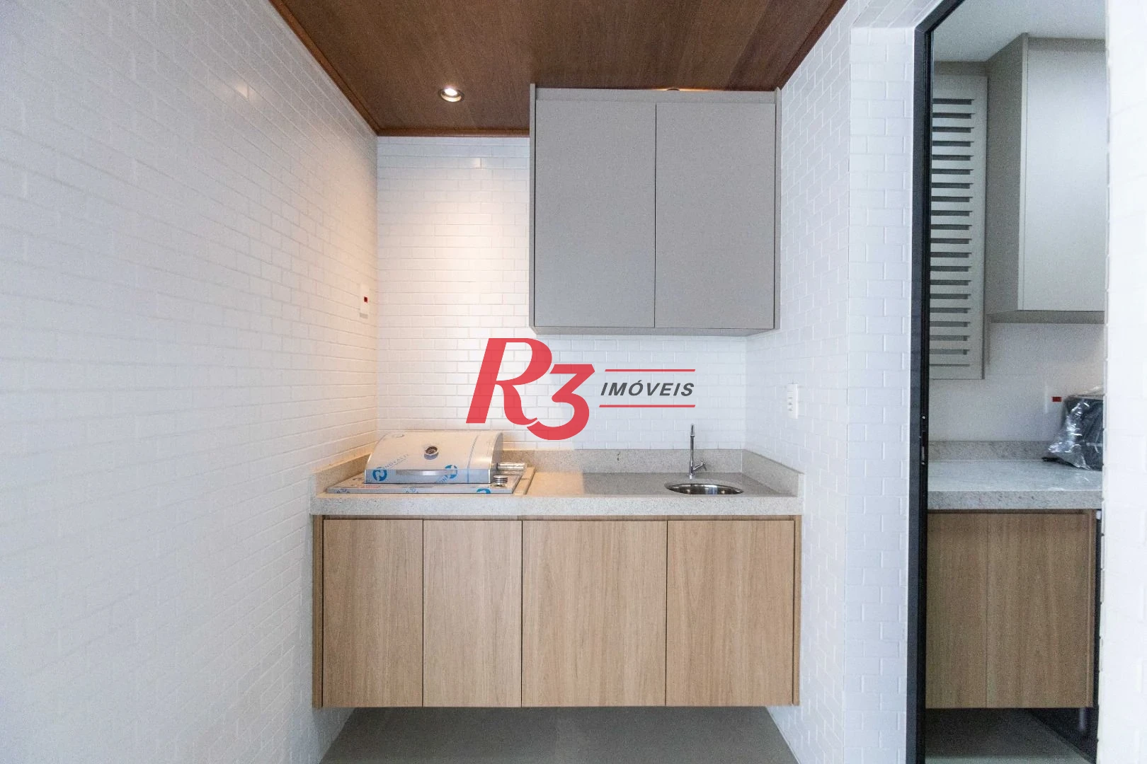 Apartamento com 1 suíte para alugar, 54 m² por R$ 6.100/mês - Boqueirão - Santos/SP