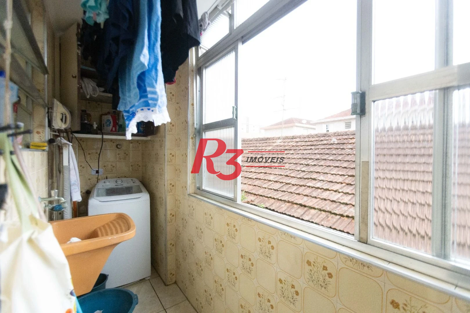 Apartamento com 2 dormitórios à venda, 64 m² por R$ 335.000,00 - Marapé - Santos/SP