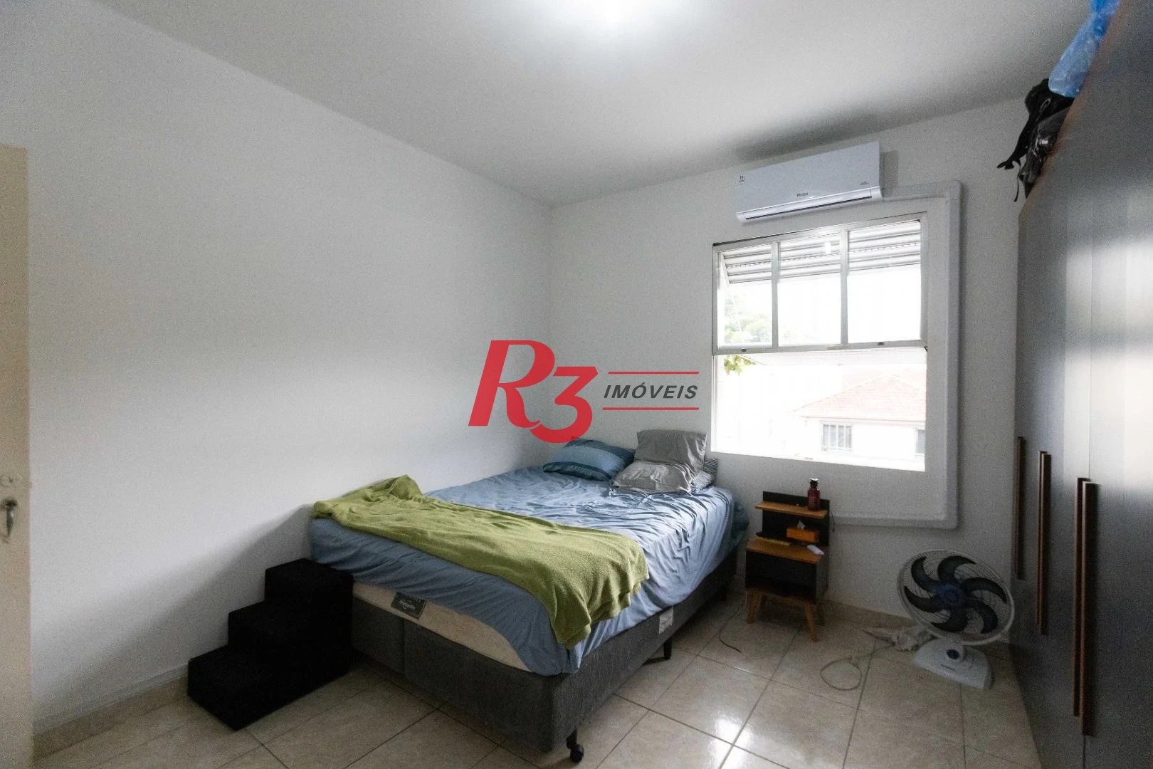Apartamento com 2 dormitórios à venda, 64 m² por R$ 335.000,00 - Marapé - Santos/SP