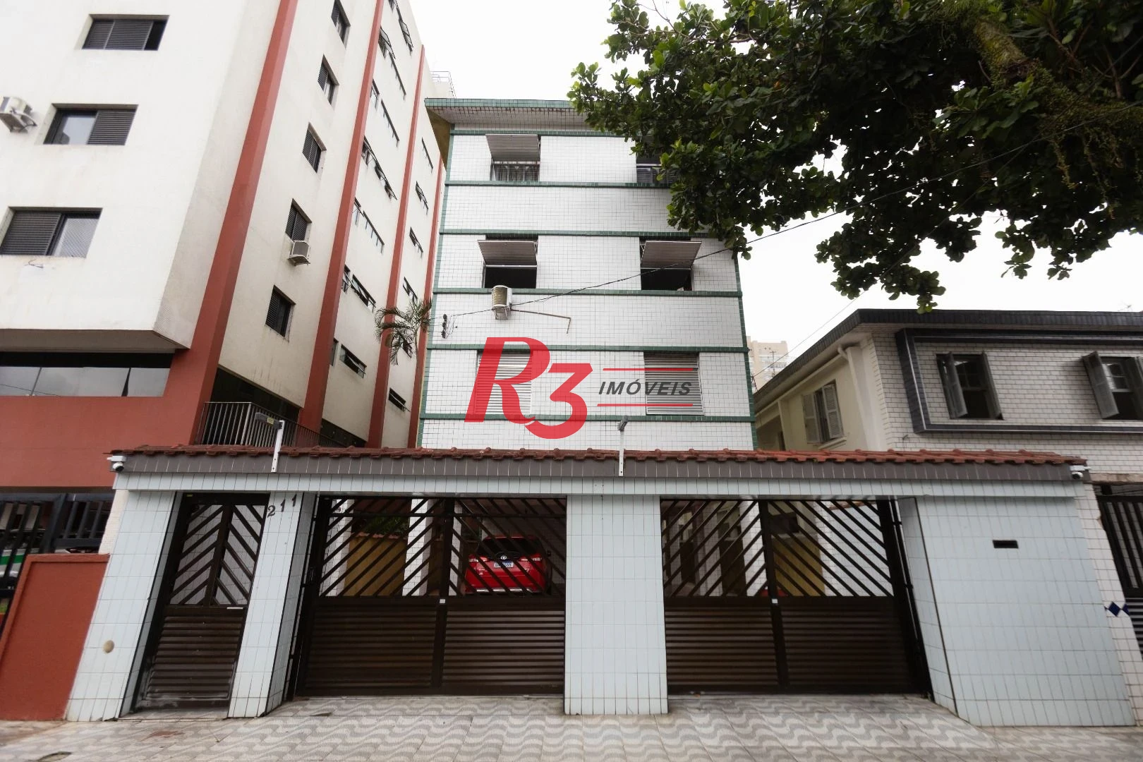Apartamento com 2 dormitórios à venda, 64 m² por R$ 335.000,00 - Marapé - Santos/SP