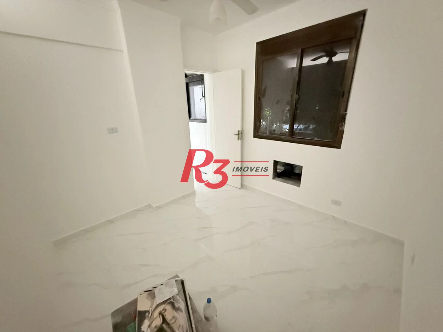 Apartamento com 2 dormitórios à venda, 50 m² por R$ 350.000,00 - Centro - São Vicente/SP