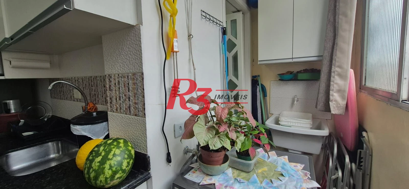 Apartamento com 2 dormitórios à venda, 56 m² por R$ 650.000,00 - Aparecida - Santos/SP