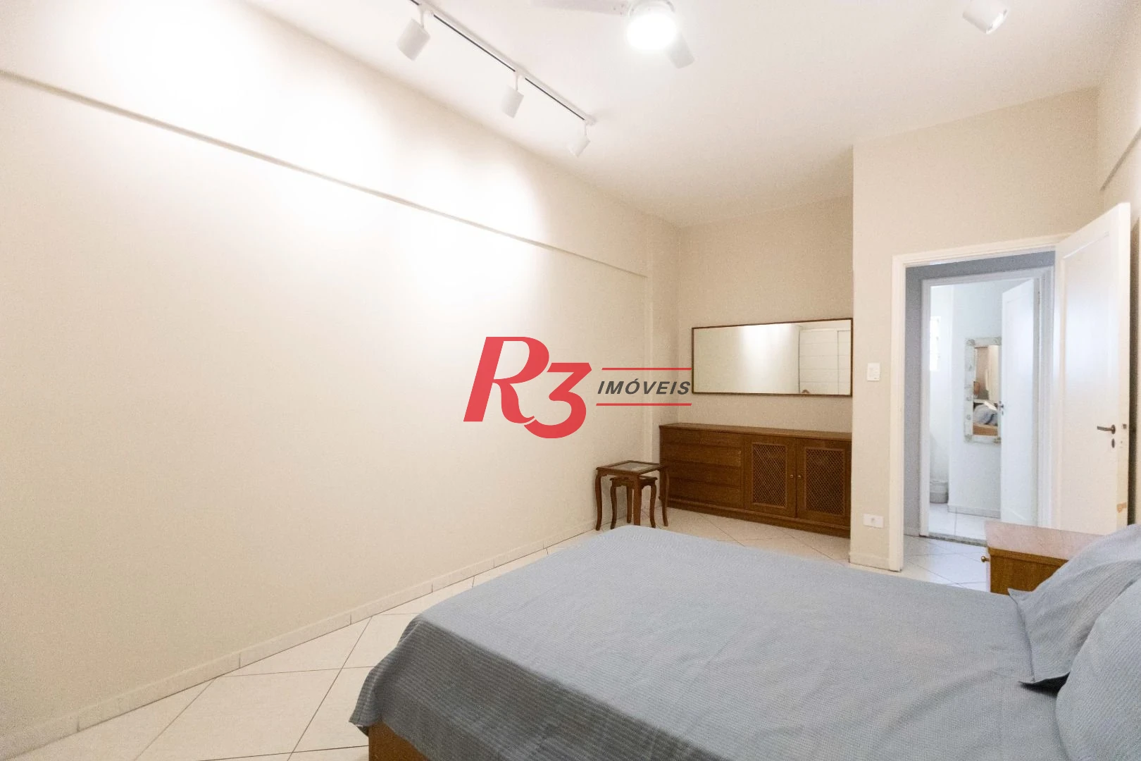 Apartamento com 1 dormitório para alugar, 68 m² por R$ 5.000,02/mês - José Menino - Santos/SP