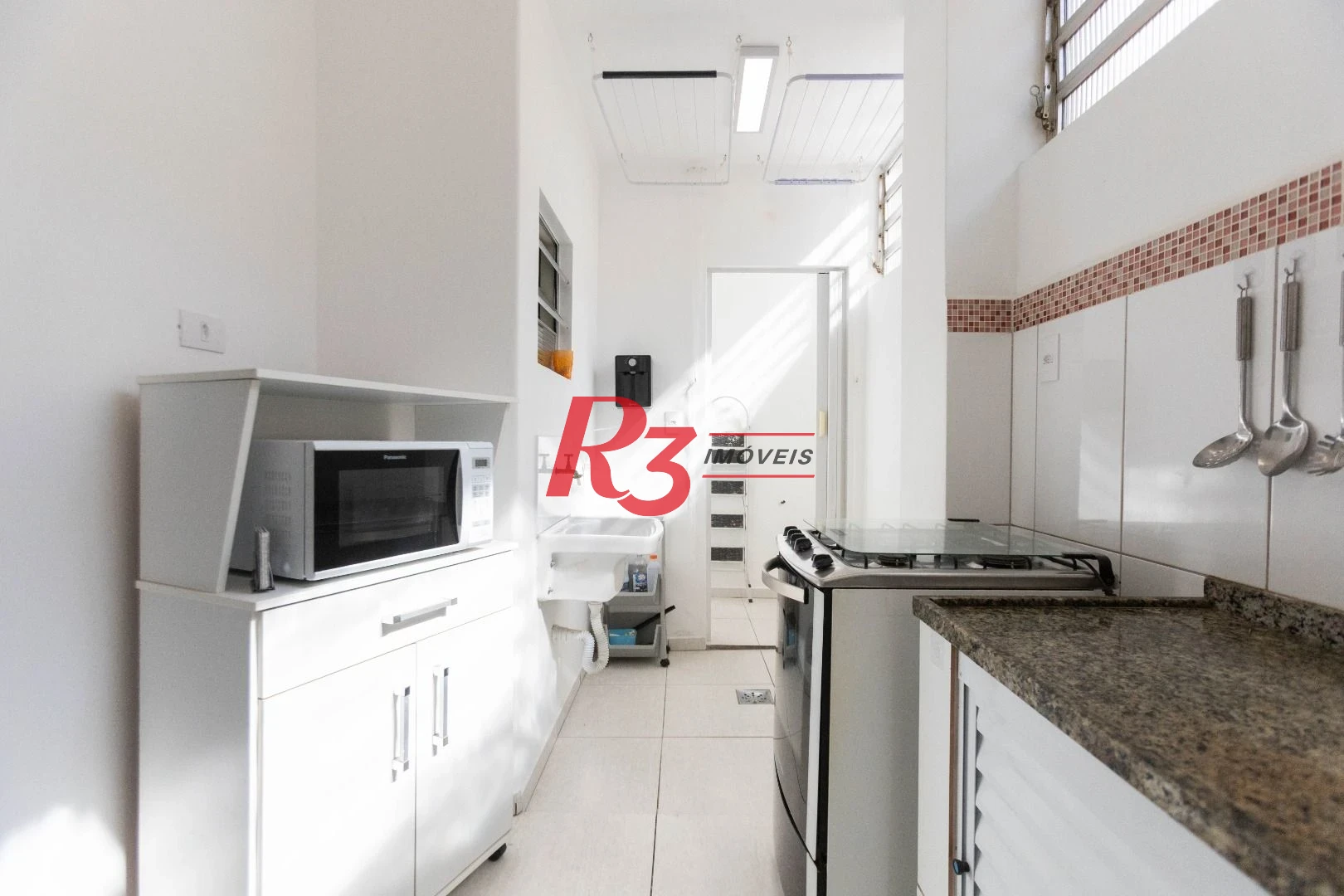 Apartamento com 1 dormitório para alugar, 68 m² por R$ 5.000,02/mês - José Menino - Santos/SP
