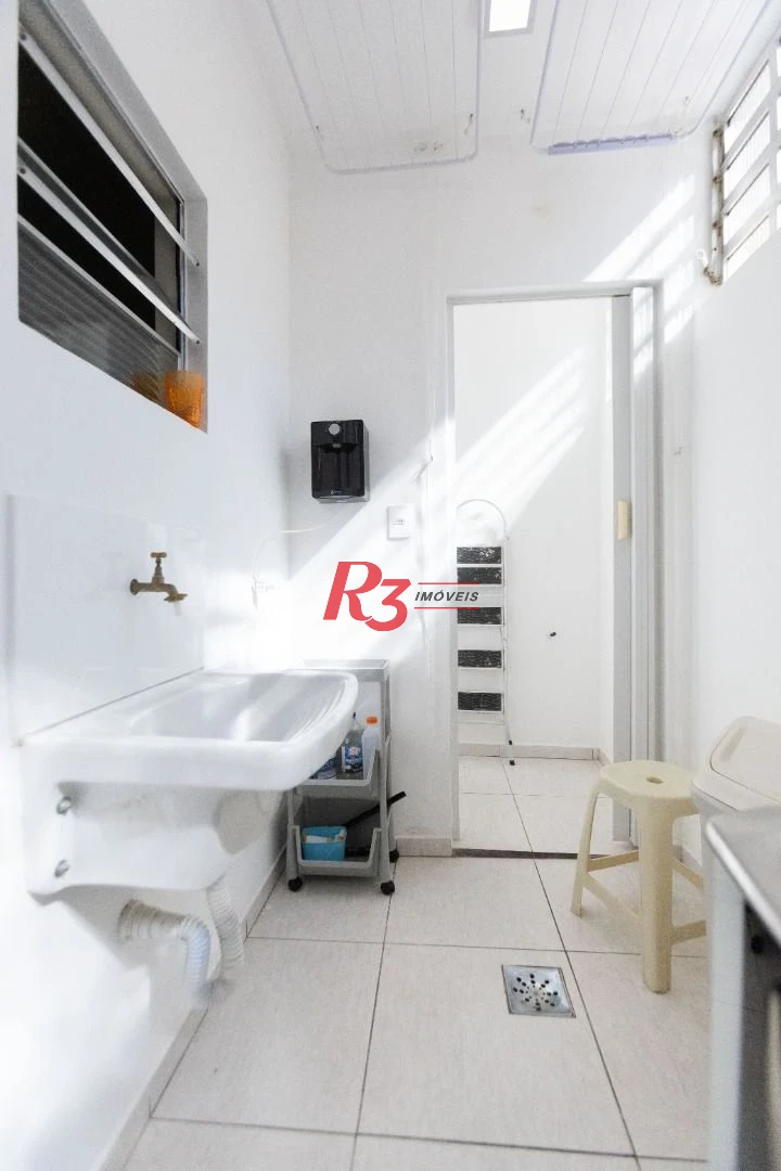Apartamento com 1 dormitório para alugar, 68 m² por R$ 5.000,02/mês - José Menino - Santos/SP