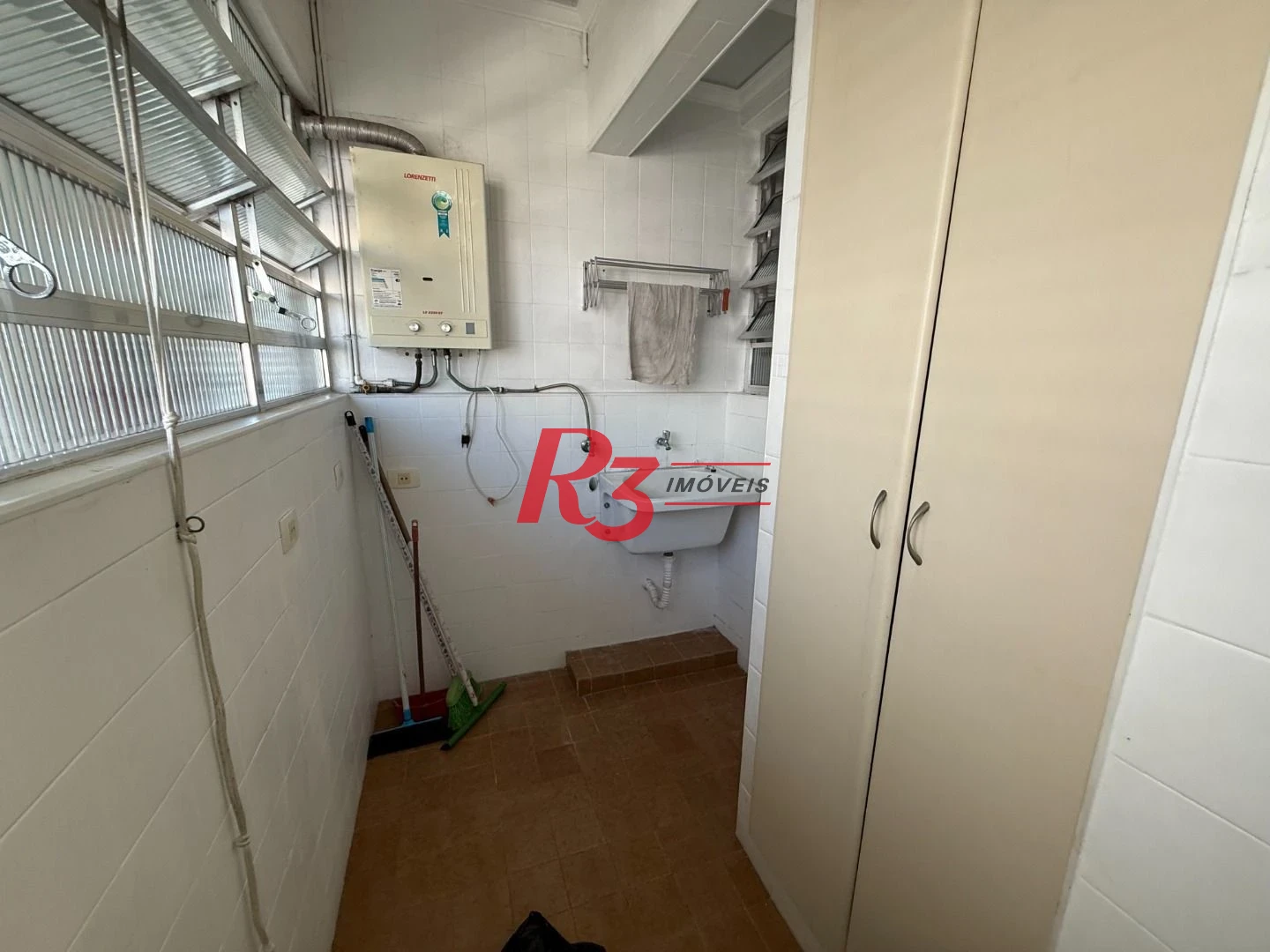 Apartamento com 3 dormitórios para alugar, 124 m² por R$ 5.300,02/mês - Gonzaga - Santos/SP
