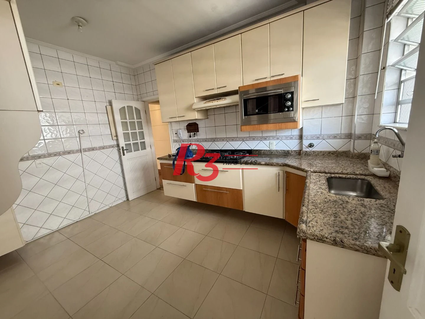 Apartamento com 3 dormitórios para alugar, 124 m² por R$ 5.300,02/mês - Gonzaga - Santos/SP