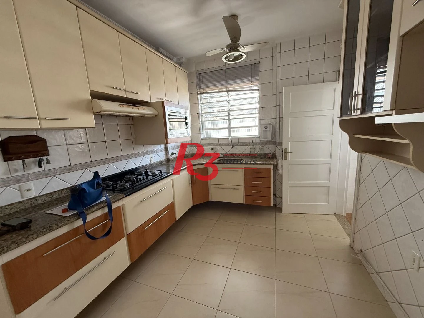 Apartamento com 3 dormitórios para alugar, 124 m² por R$ 5.300,02/mês - Gonzaga - Santos/SP