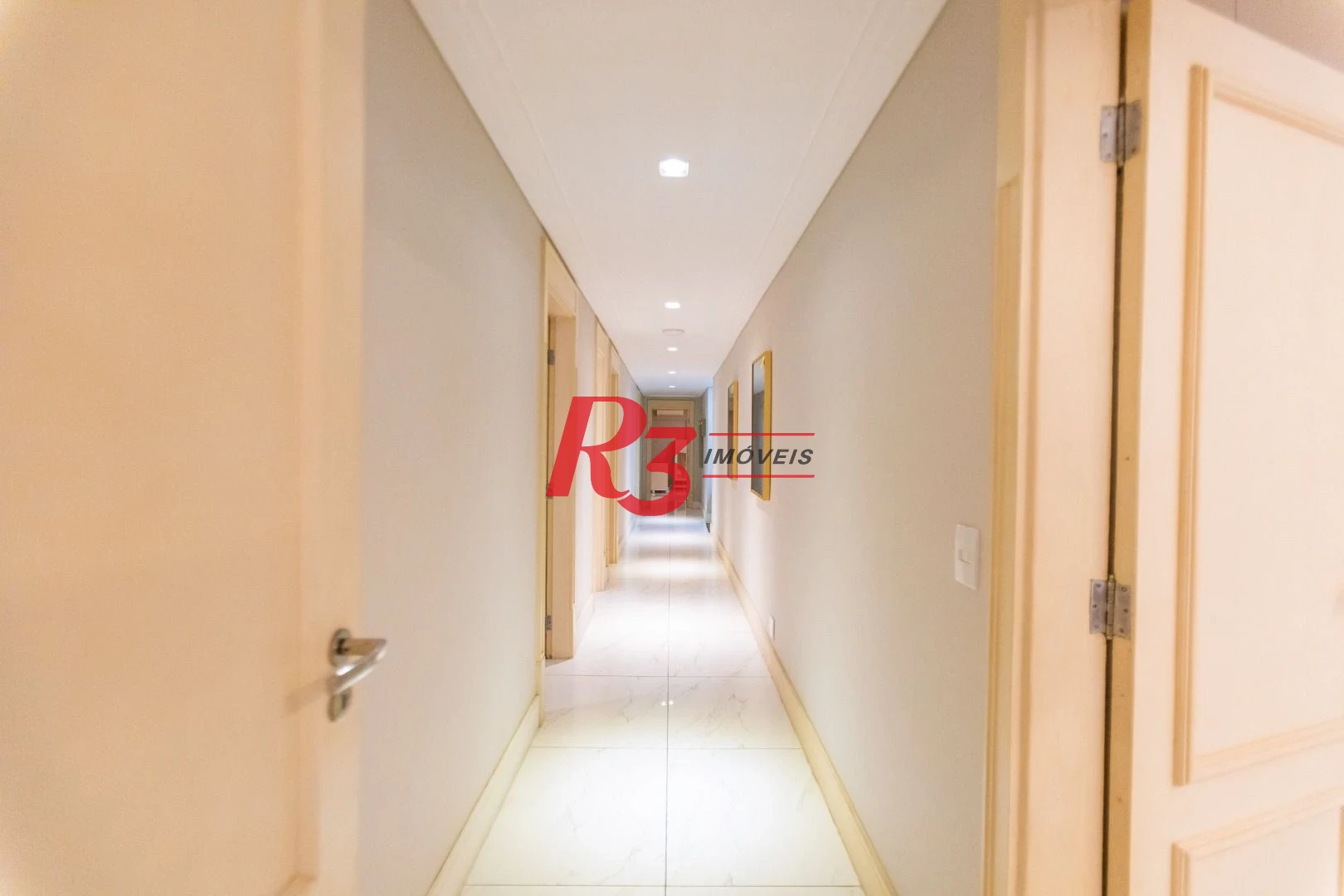 Apartamento com 4 dormitórios à venda, 210 m² por R$ 2.380.000,00 - Embaré - Santos/SP
