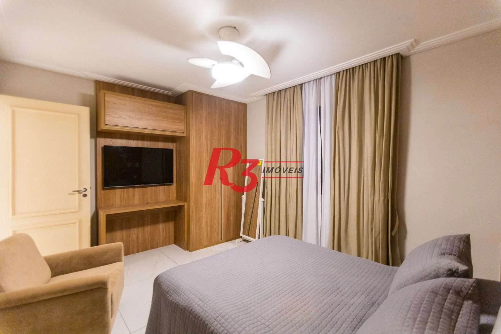 Apartamento com 4 dormitórios à venda, 210 m² por R$ 2.380.000,00 - Embaré - Santos/SP