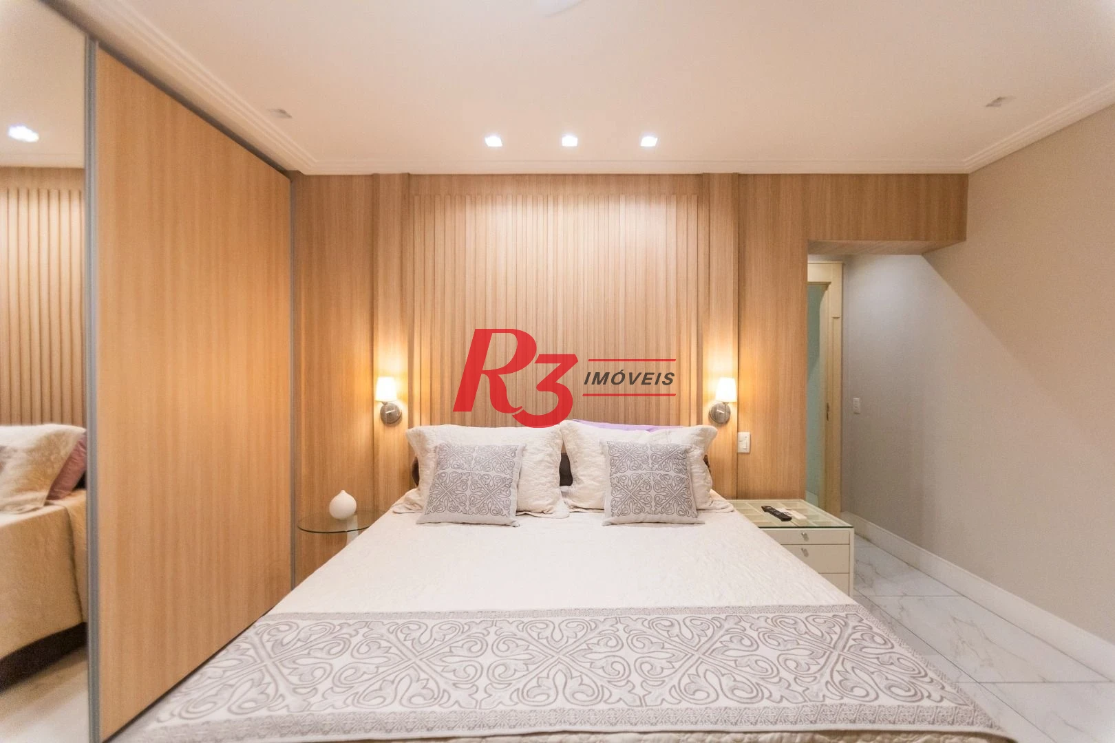 Apartamento com 4 dormitórios à venda, 210 m² por R$ 2.380.000,00 - Embaré - Santos/SP