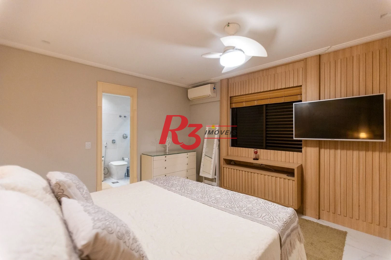 Apartamento com 4 dormitórios à venda, 210 m² por R$ 2.380.000,00 - Embaré - Santos/SP
