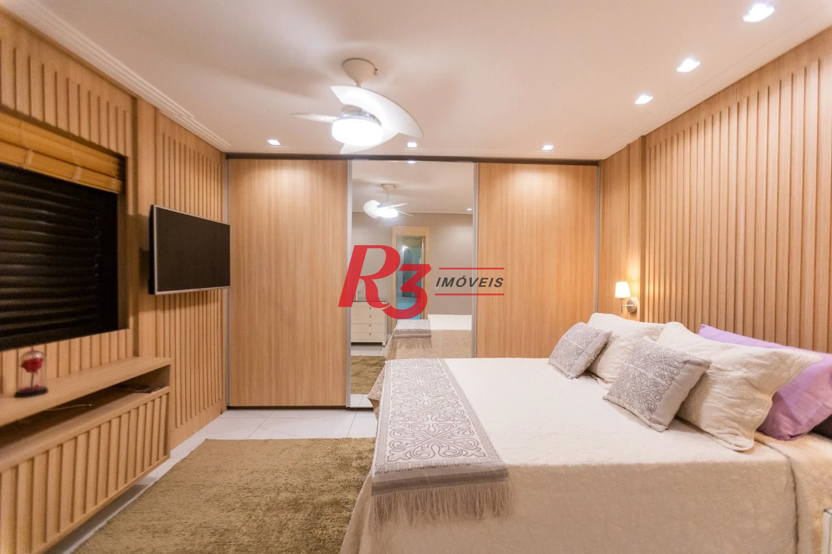 Apartamento com 4 dormitórios à venda, 210 m² por R$ 2.380.000,00 - Embaré - Santos/SP