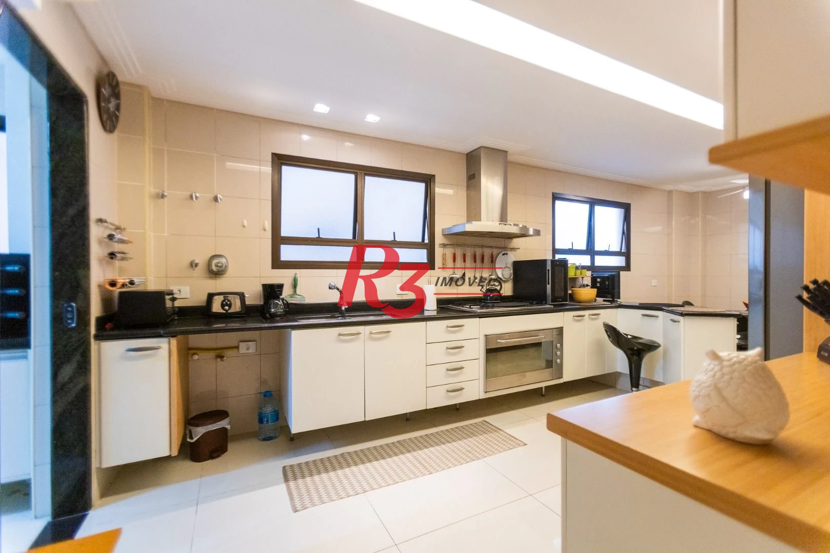 Apartamento com 4 dormitórios à venda, 210 m² por R$ 2.380.000,00 - Embaré - Santos/SP