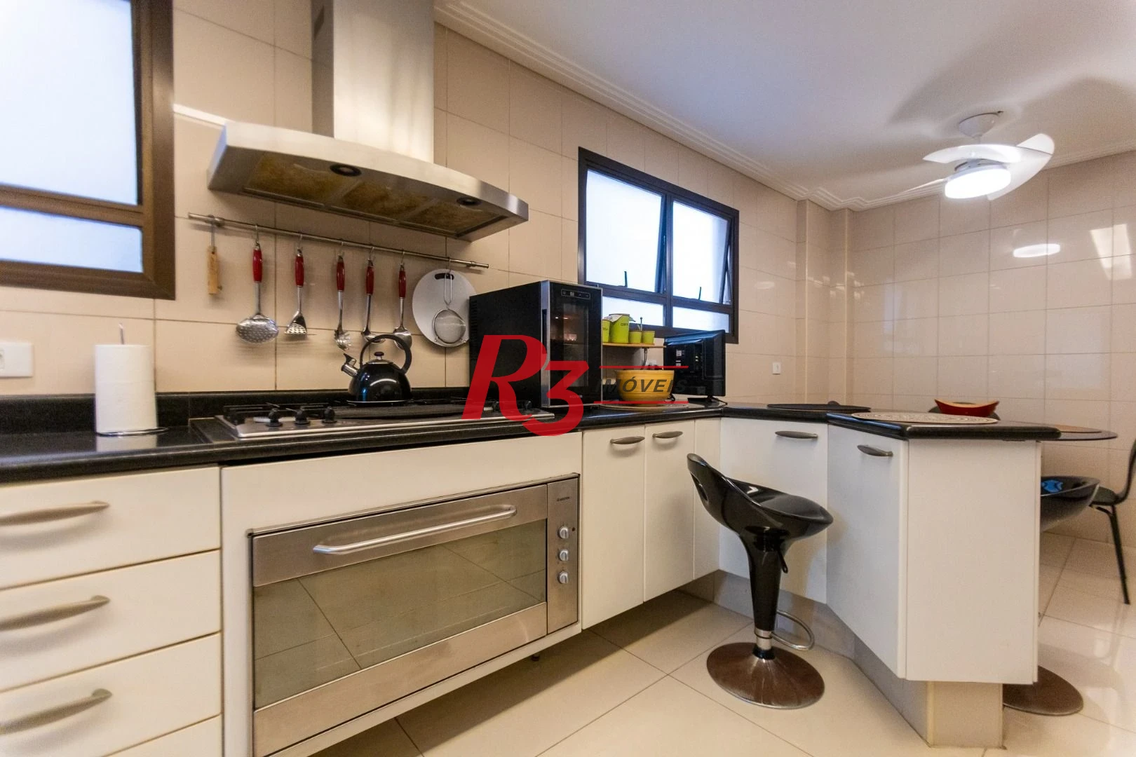 Apartamento com 4 dormitórios à venda, 210 m² por R$ 2.380.000,00 - Embaré - Santos/SP