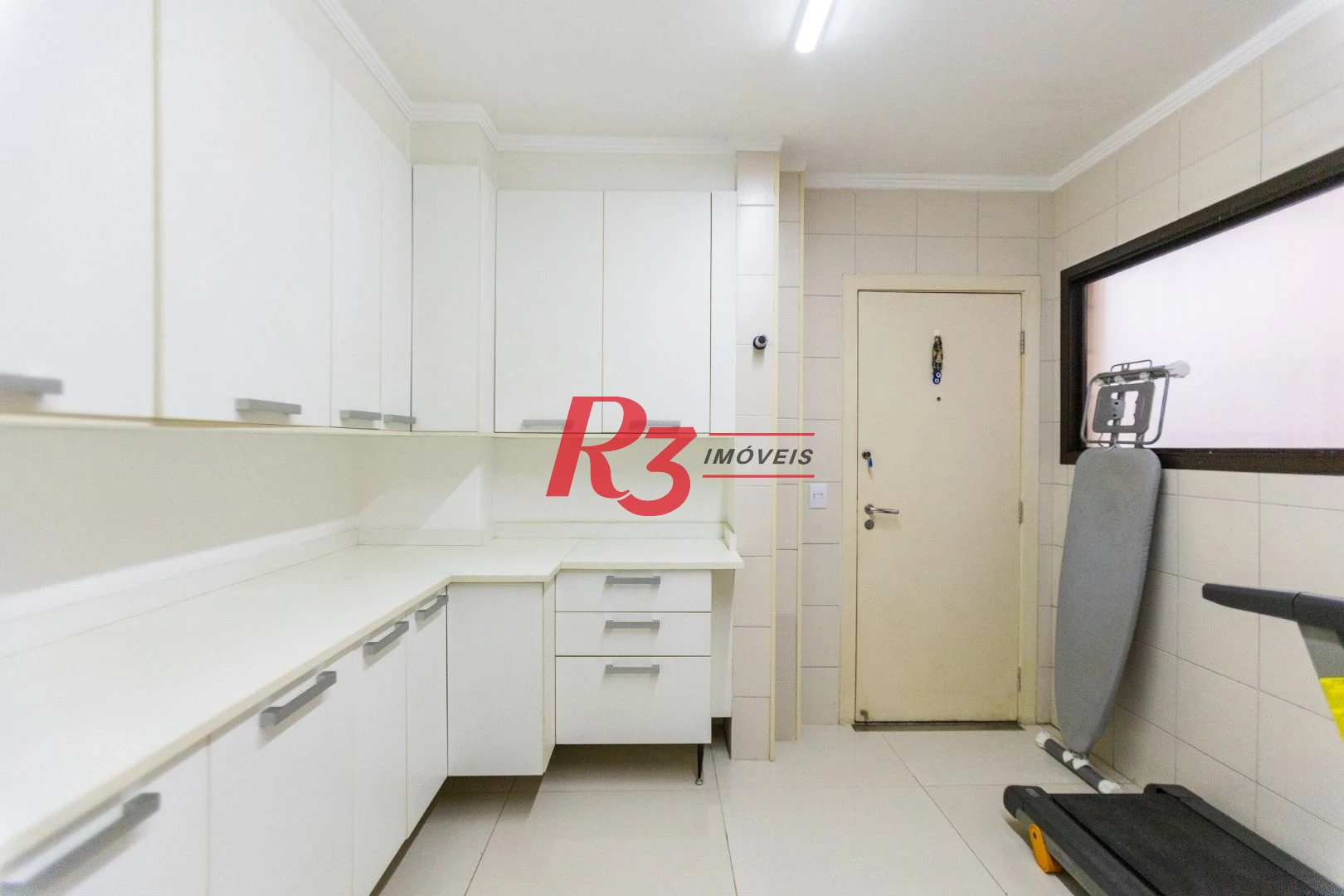 Apartamento com 4 dormitórios à venda, 210 m² por R$ 2.380.000,00 - Embaré - Santos/SP