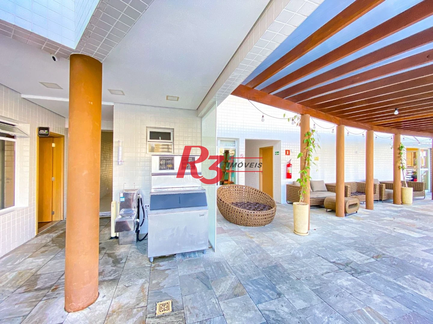 Apartamento para alugar, 108 m² por R$ 8.750,00/mês - Gonzaga - Santos/SP